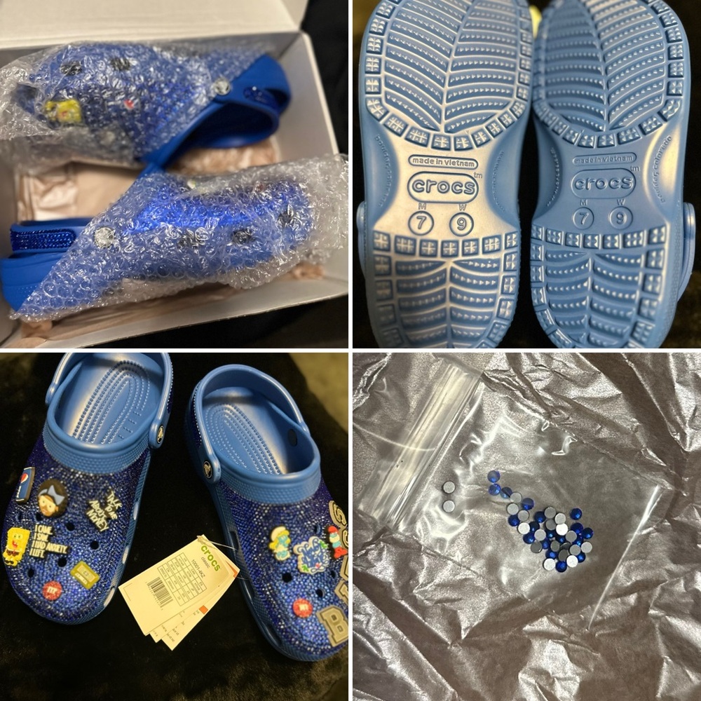 CROCS Blue Graphic Clogs
